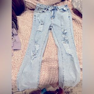 Women’s Boutique style jeans straight cropped